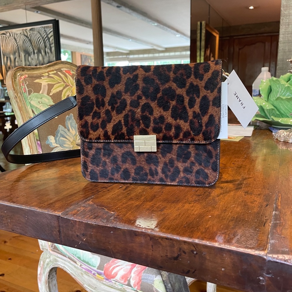 BRAND NEW LEOPARD FRAME HAND BAG